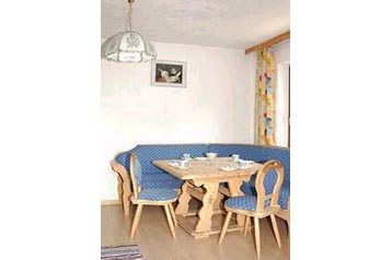 Austria Privát Ebbs, Exteriorul